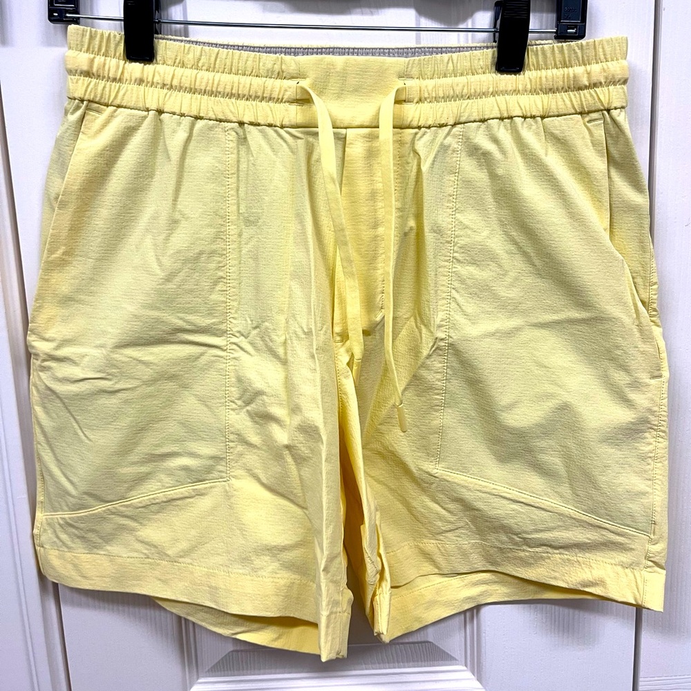 EUC Lululemon Bowline Short Stretch